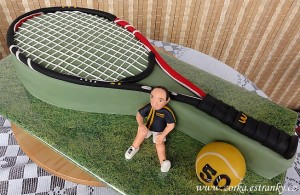 84.-tenisova-raketa-se-sefem.jpg